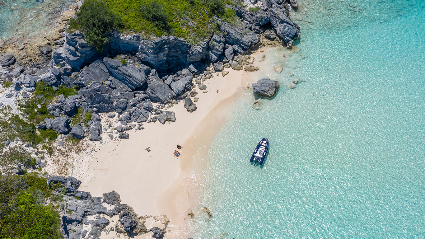 Imagine Bermuda | Private Boat Charters & Sunset Cruises in Bermuda at Castle Harbour